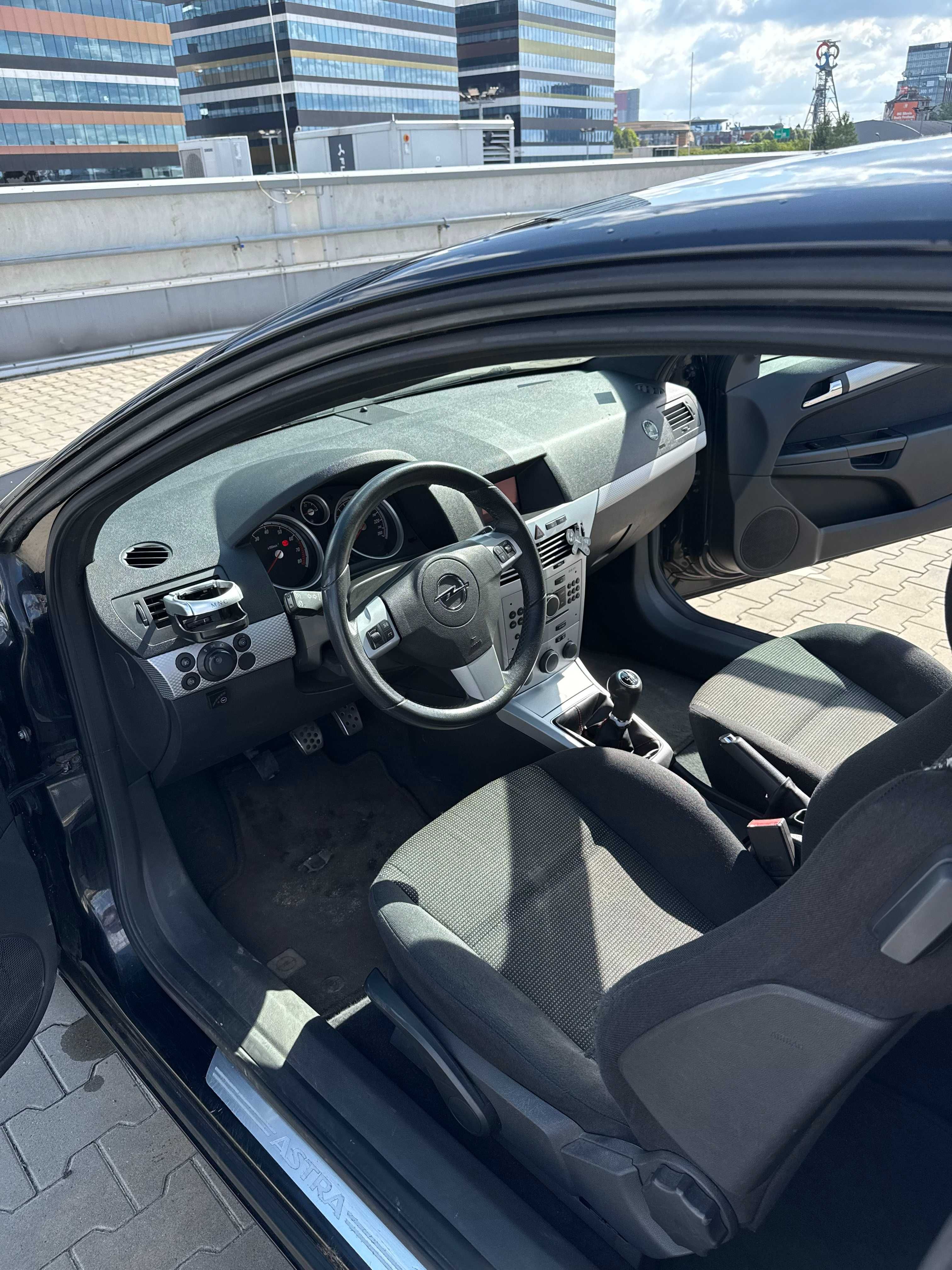 Opel Astra Opel Astra H GTC 2.0 Turbo + LPG 2005r