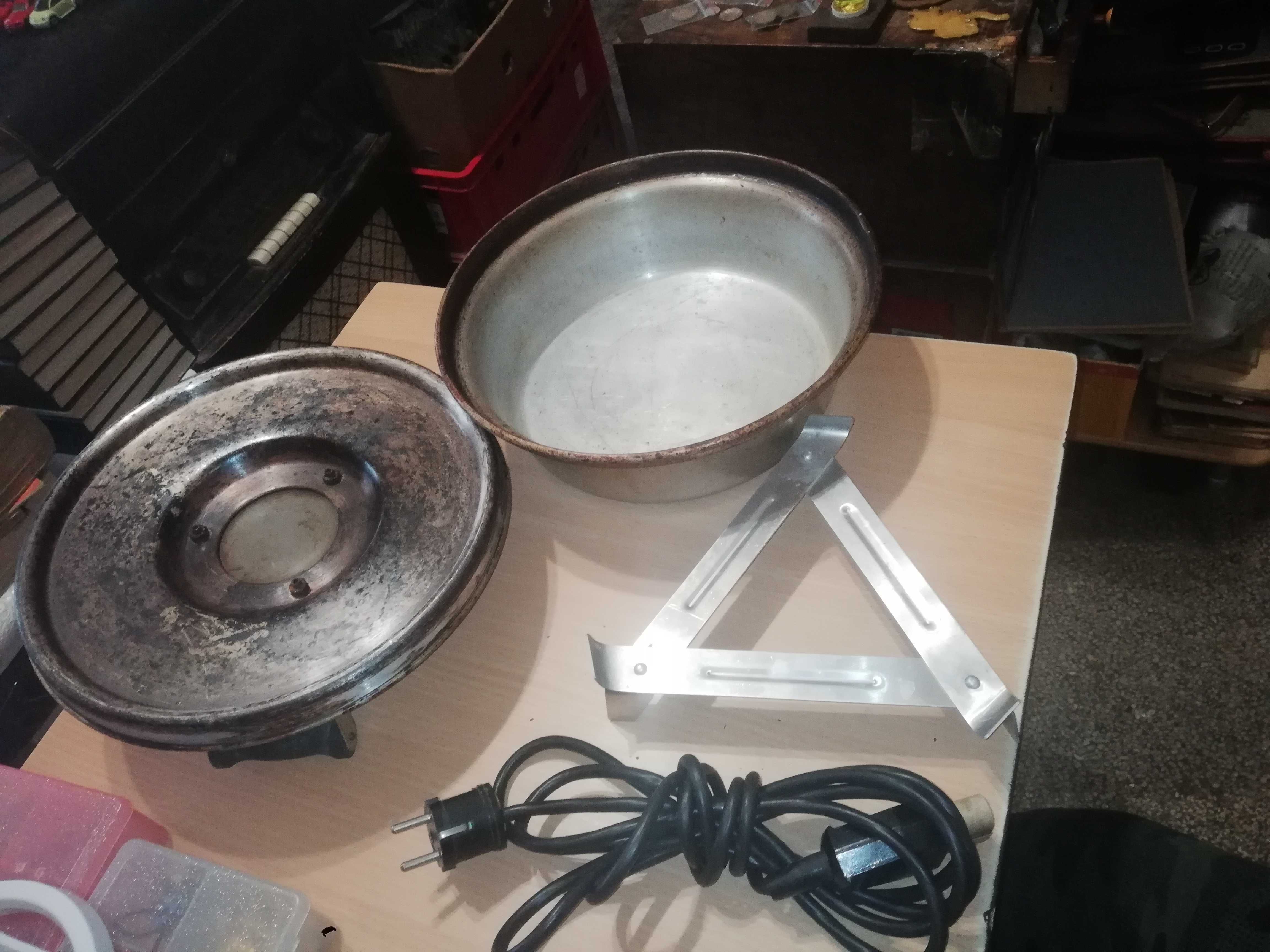 Stary aluminiowy prodiż PE 2         PRL           M