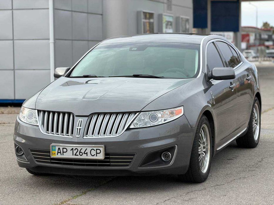 Продам Lincoln MKS 2010