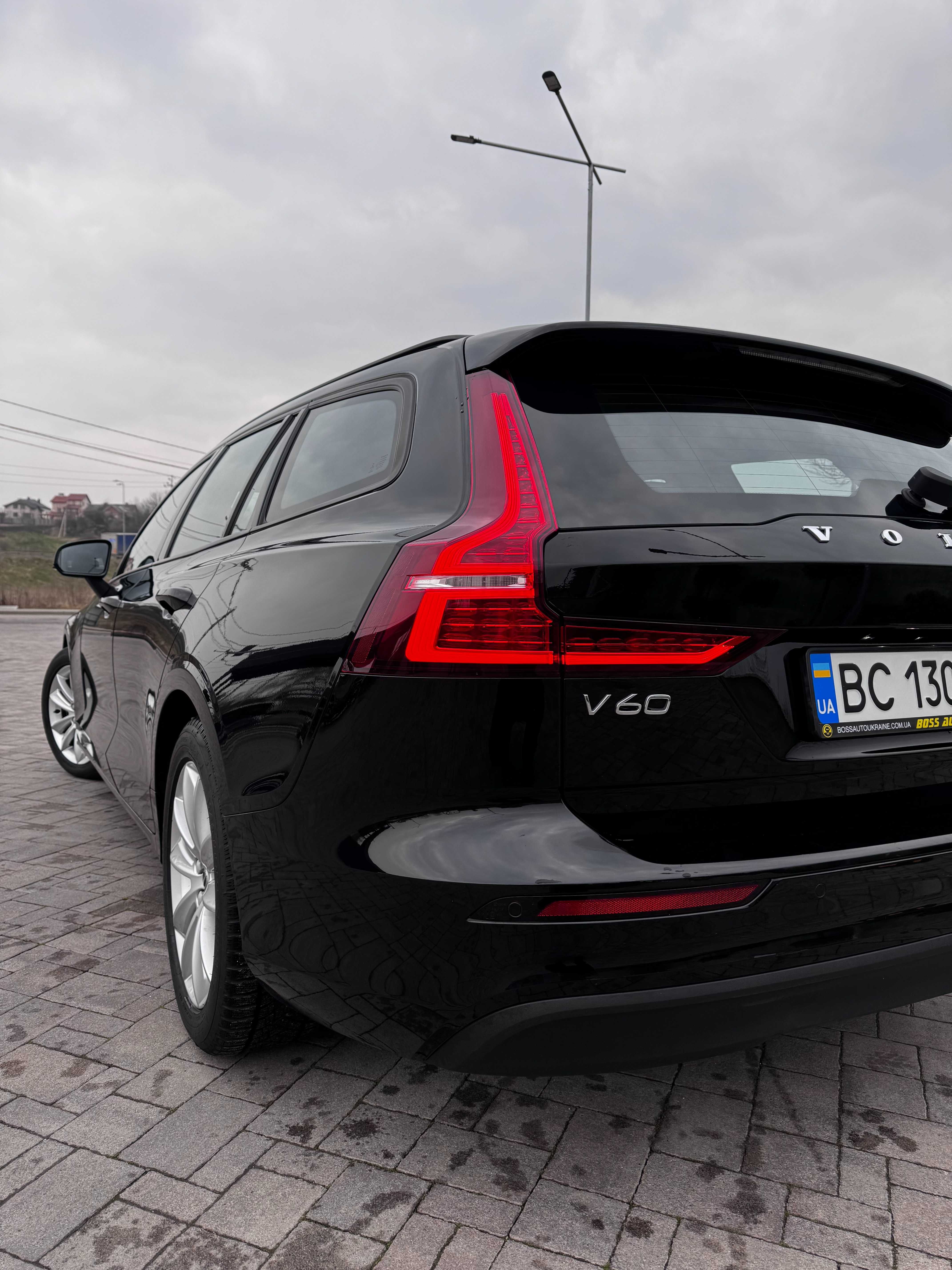 Volvo V60 2019 2.0 D AT