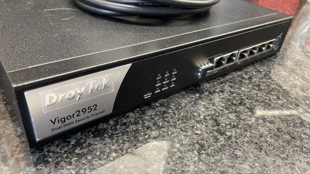 DrayTek 2952 Router64550763257729121