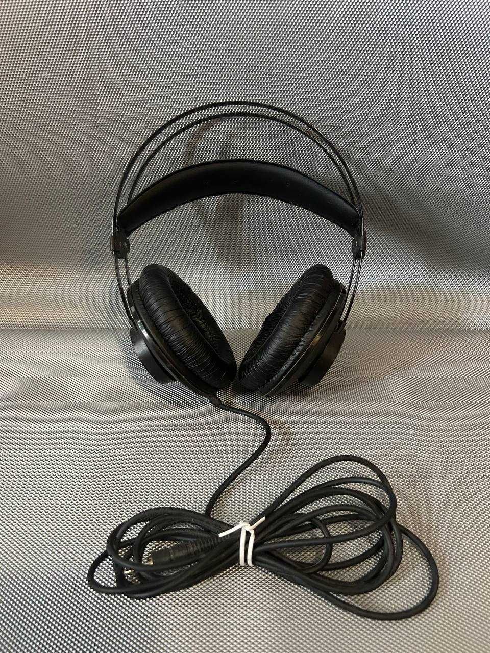 Навушники студійні AKG K52