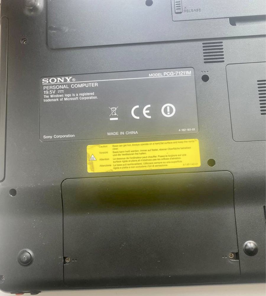 Sony vaio PCG-71211M на запчастини чи відновленя.