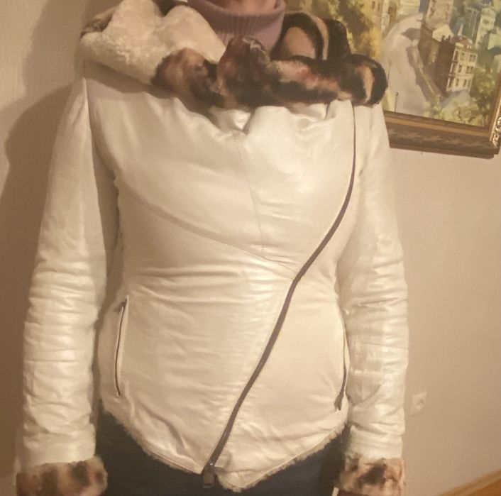 Белая дубленка ( косуха )