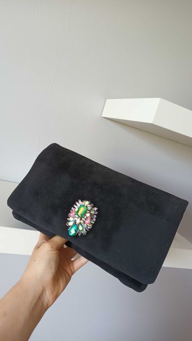 Czarna torebka wizytowa kopertówka Mohito