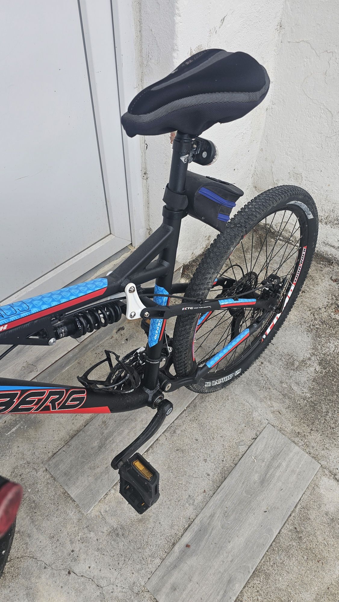 Bicicleta Berg Dupla Suspenção