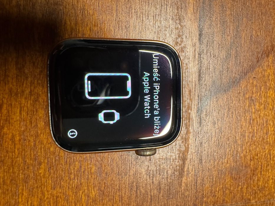 Apple Watch 4 złoty