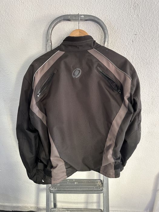 Casaco meia estação marca Caparica Peles