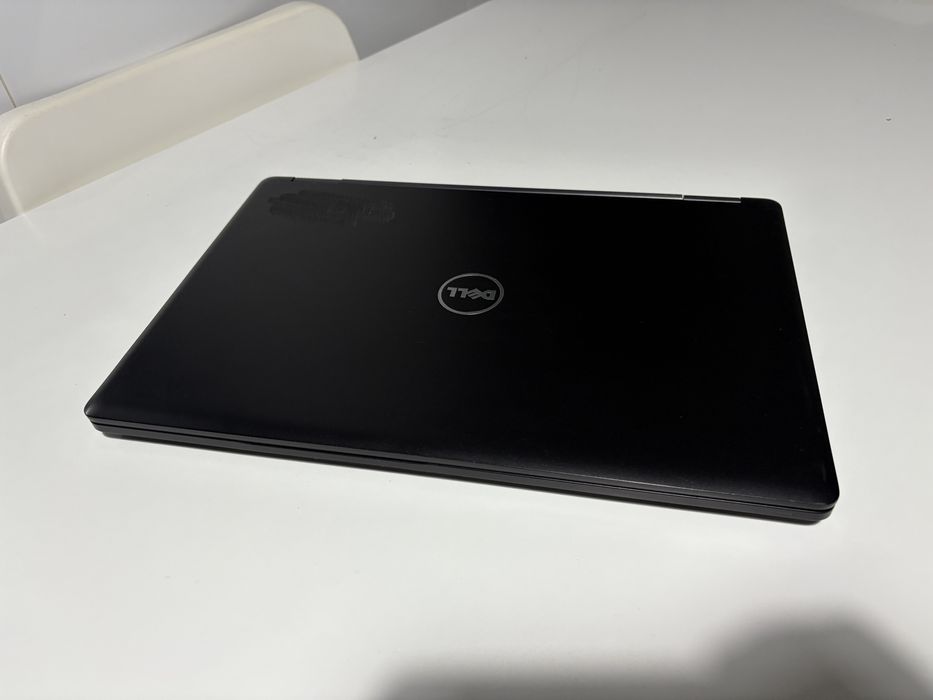 Dell Latitude 5580 i5 8gb 256ssd FHD Win11