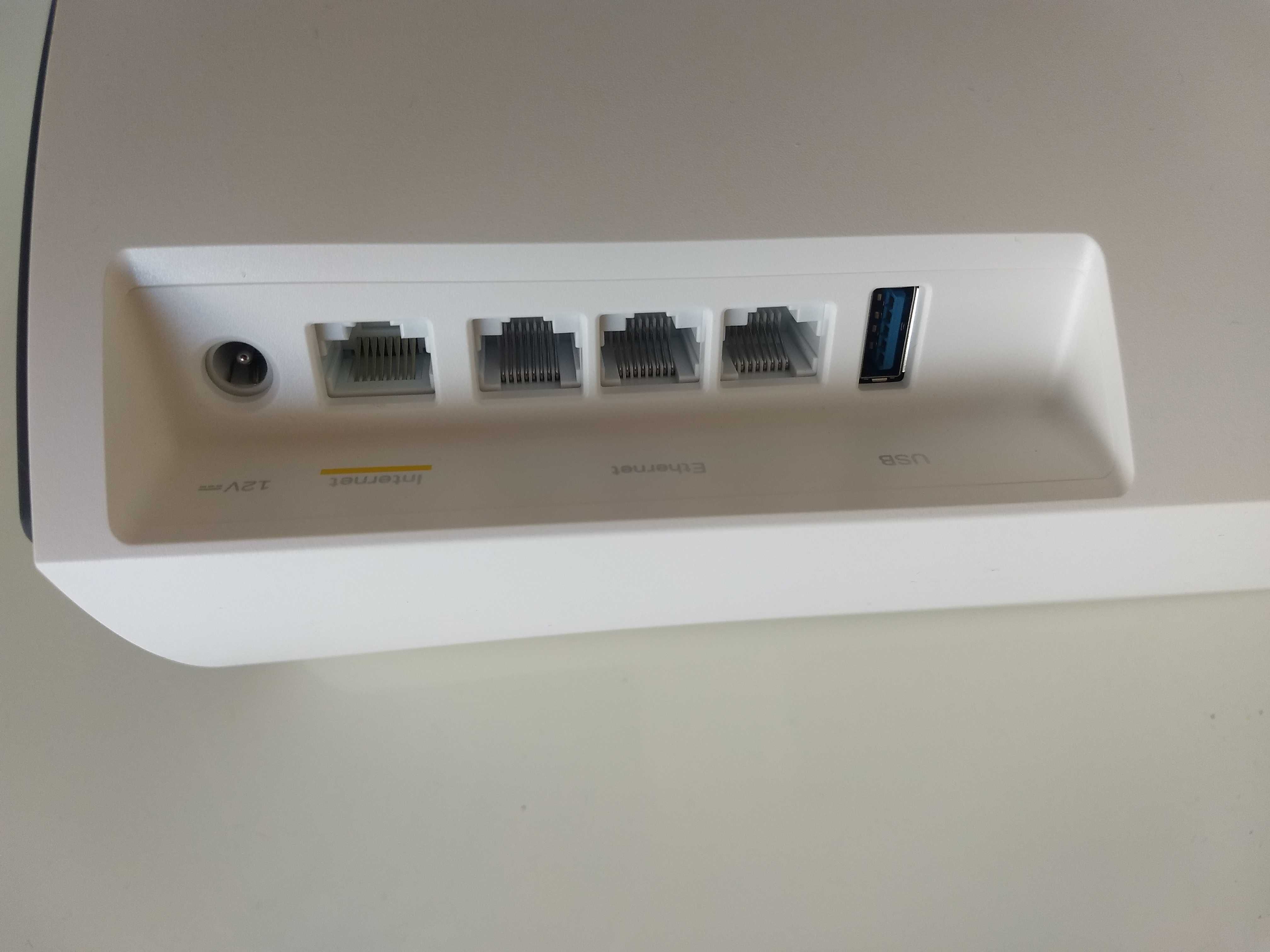 Роутер Linksys Velop MX4200