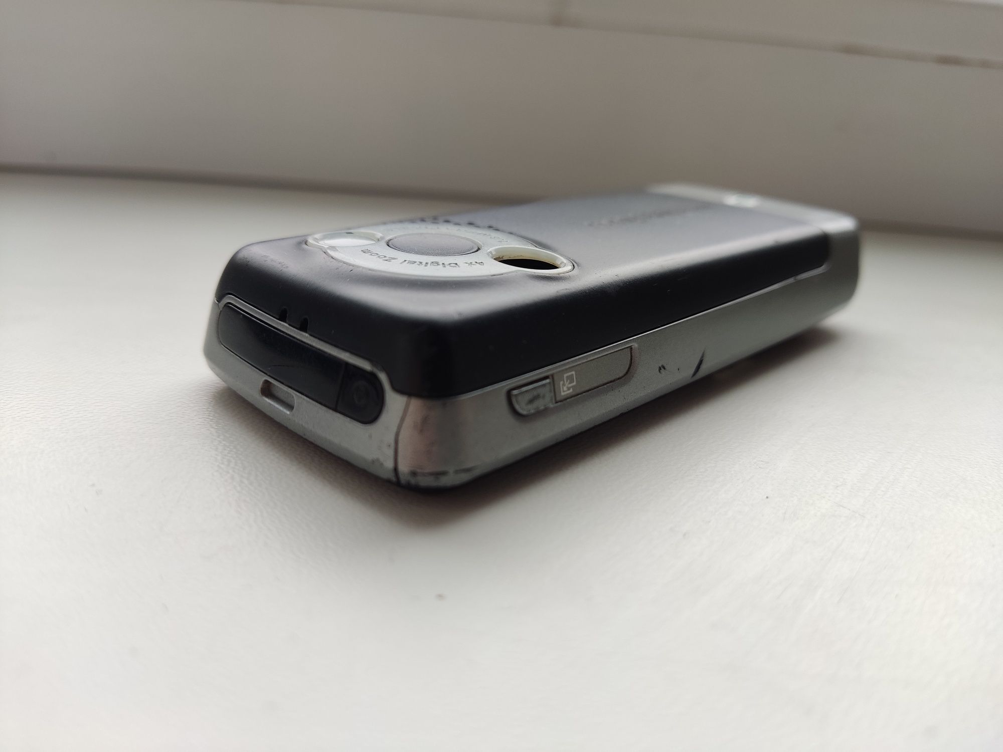 Мобільний телефон Sony Ericsson K510i