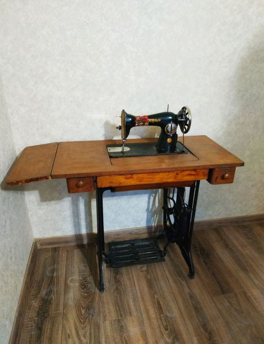 Швейна машинка кожний привід