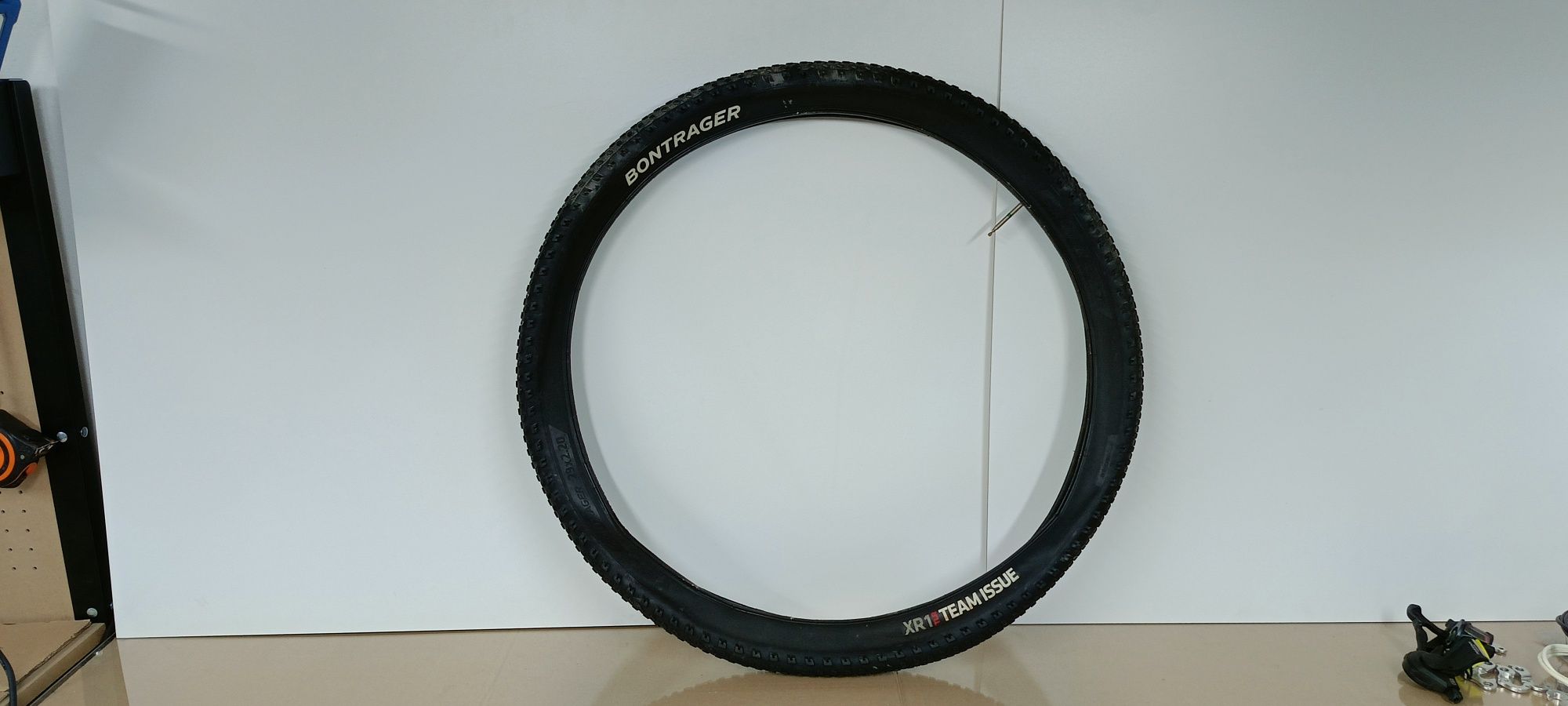 Opona Bontrager XR1 Team Issune TLR 29x2,20.