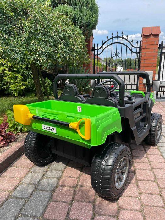 Auto na akumulator Ciężarówka Wywrotka 4×4 Miękkie koła Skóra USB