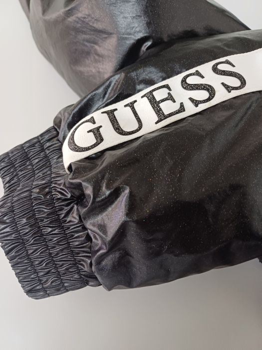 Casaco da Guess 12
