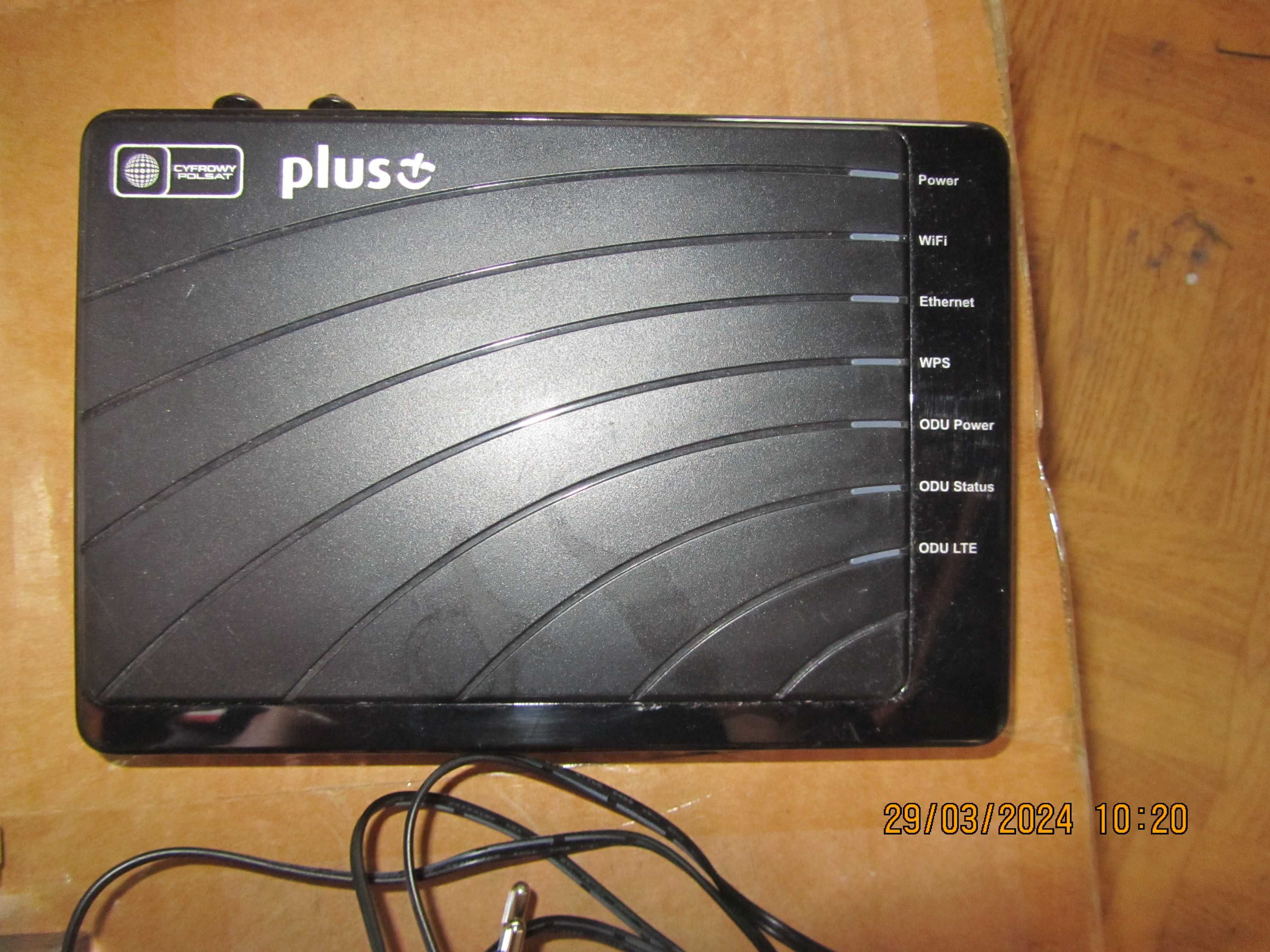 Modem zewnętrzny Plusa + Router ODU-200