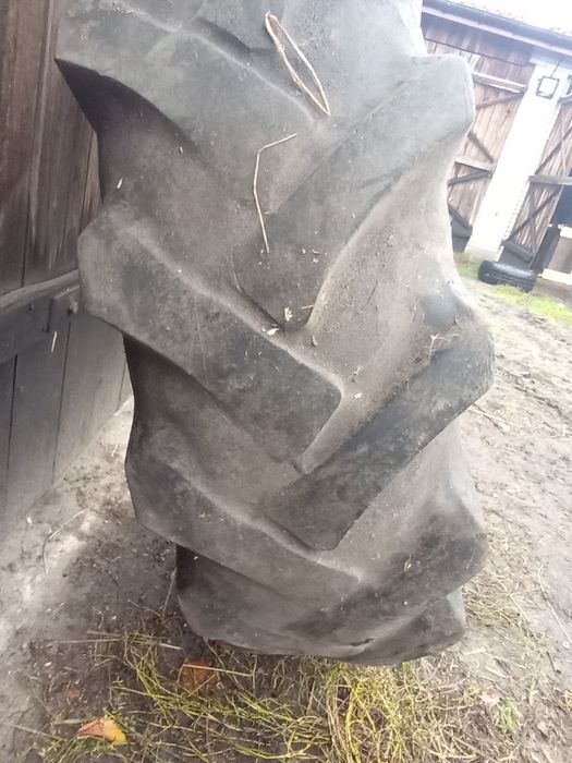 Sprzedam opone 12 .4 R 24