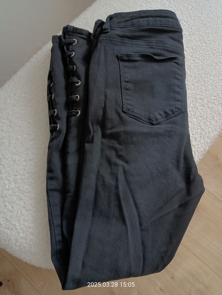 Jeansy czarne top secret M