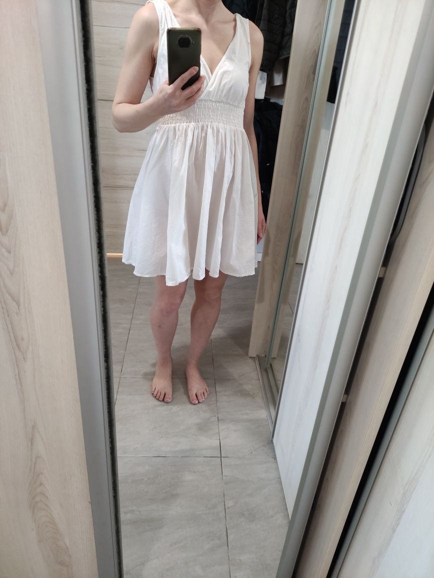 Biała sukienka Divided by H&M