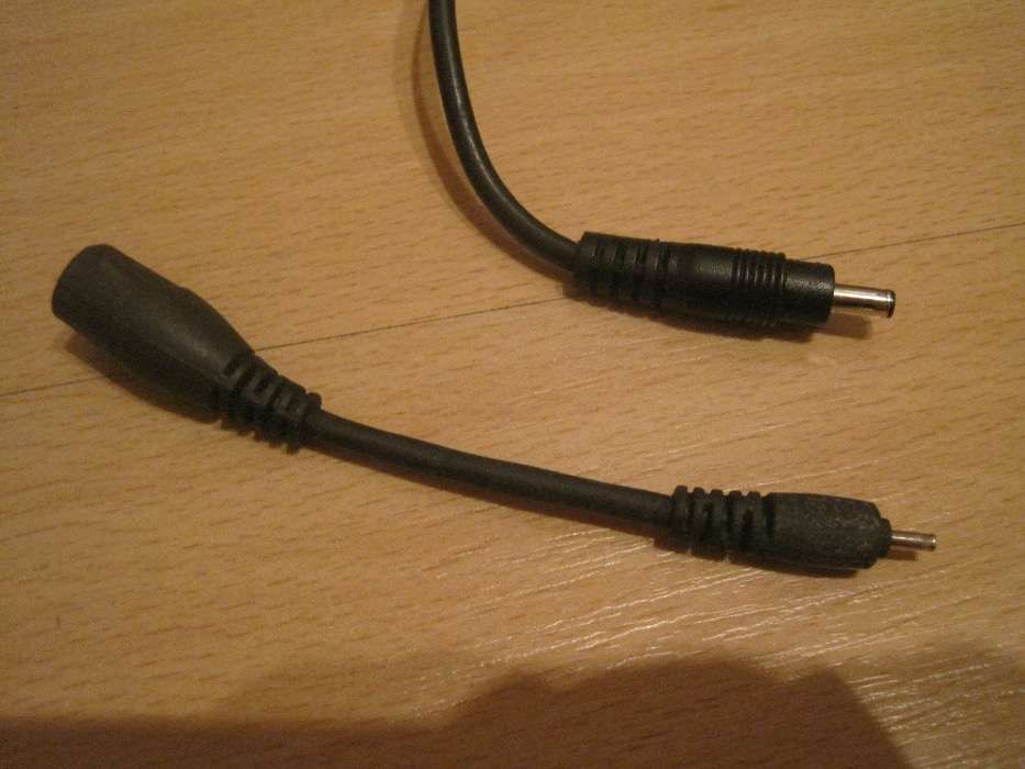 Ladowarka 12Vsamochodowa do telefonu, laptopa z dwoma koncowkami okr