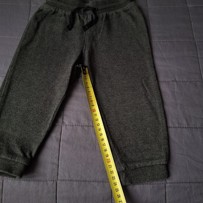 Zielona bluza i spodnie dresowe 86 dla chłopca  H&M gratis spodnie