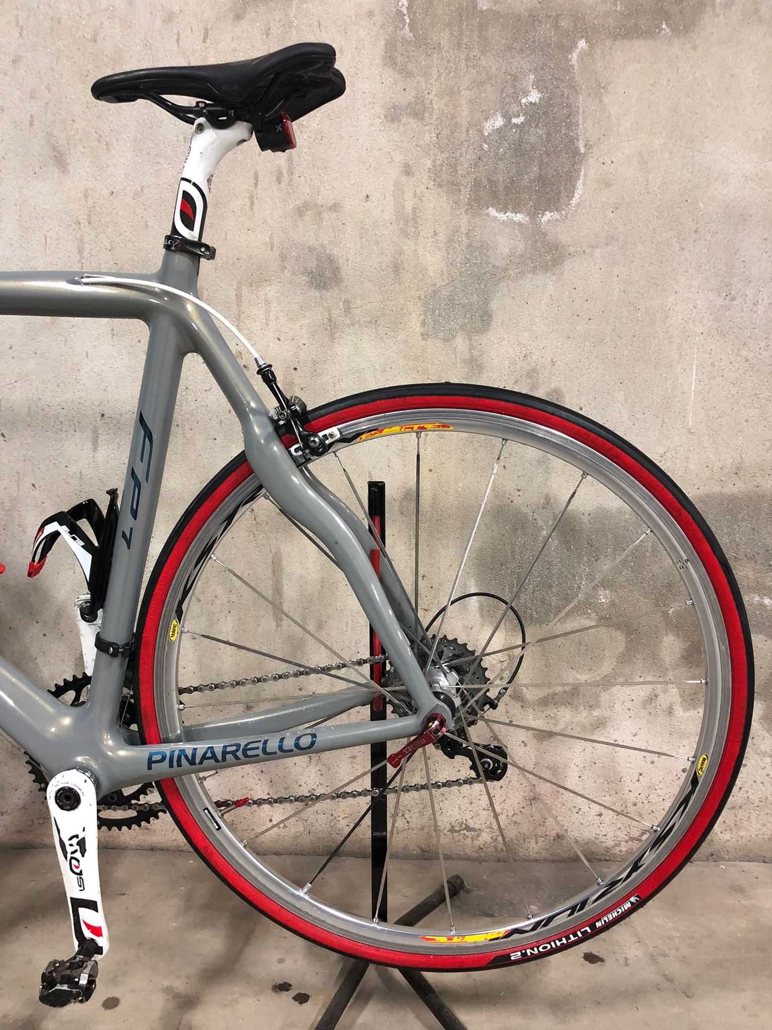 Bicicleta de Estrada Pinarello FP7
