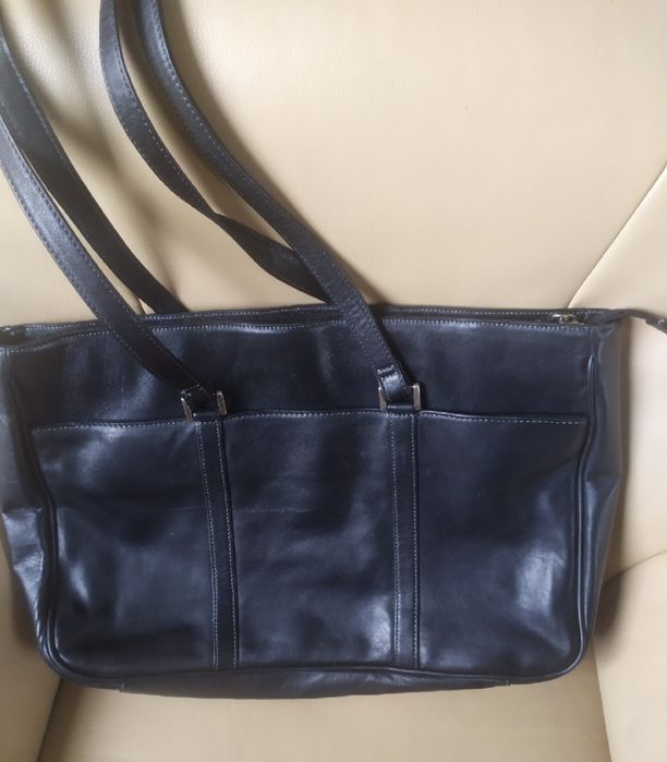 Włoska torebka Tignanello biznesowa duża, czarna,  skórzana