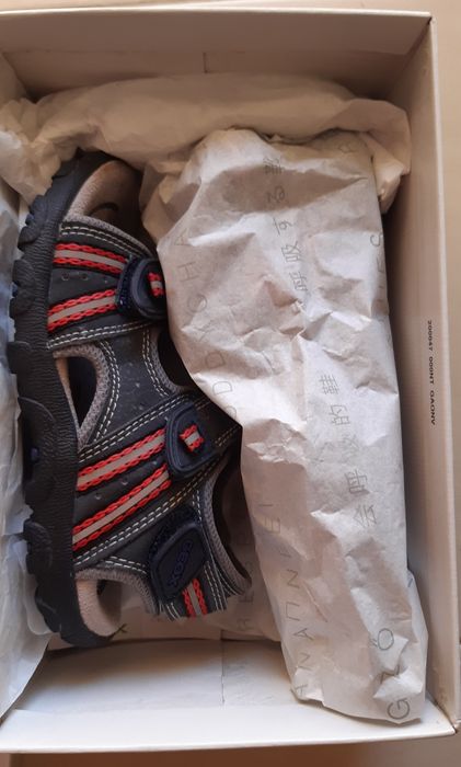 Sandálias Geox 30 menino excelente estado