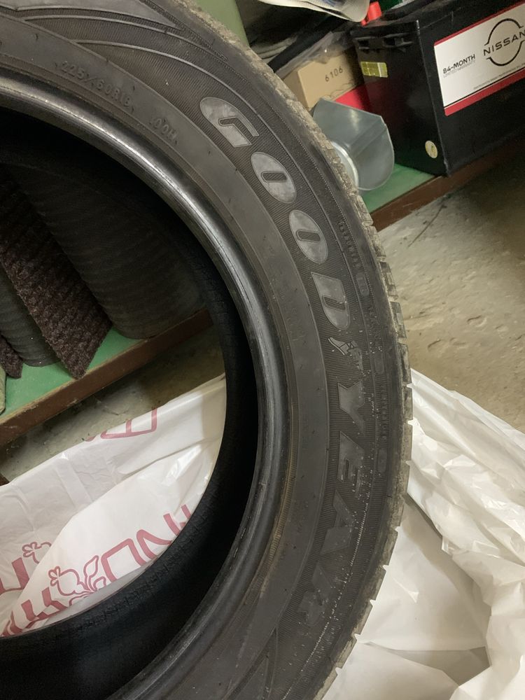 Шини Goodyear assurance 225/60 r18