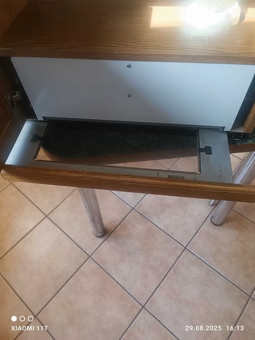 Szafka wisząca 60 z okapem