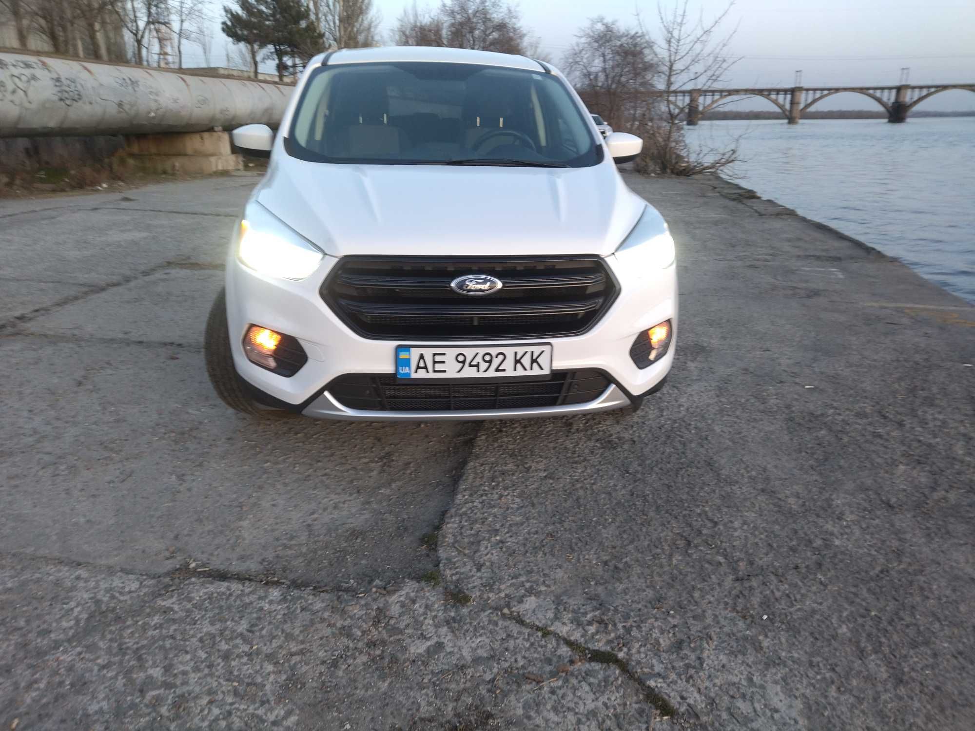 Продам Ford escape