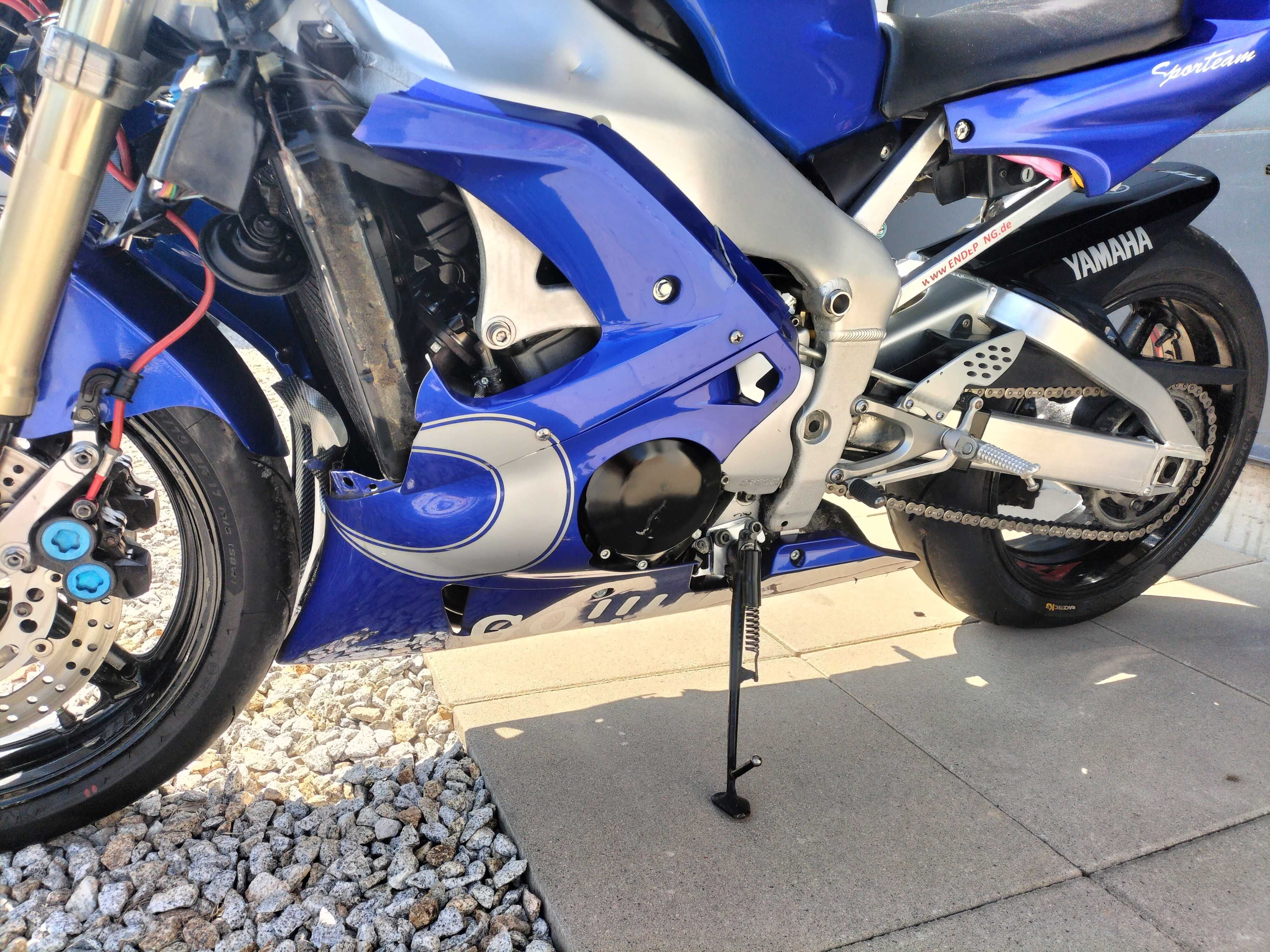 Yamaha YZF R1 RN04