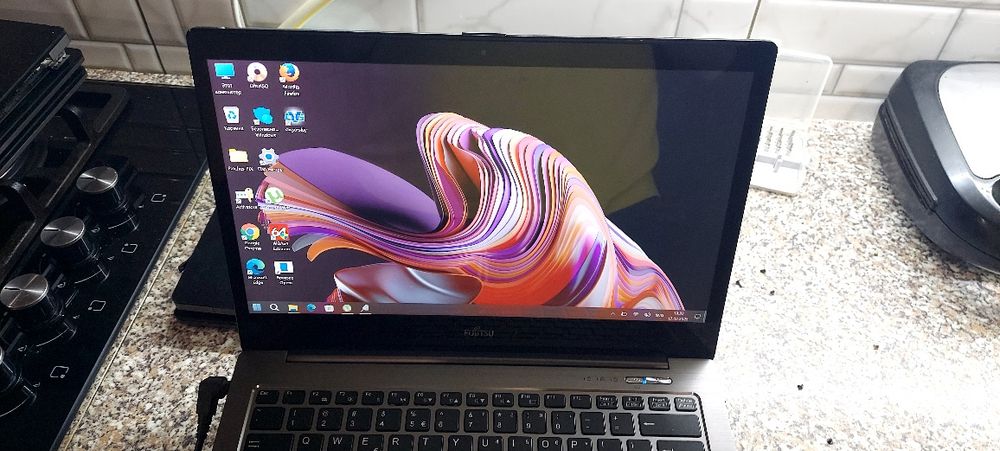 Fujitsu simens u904 і5 4300u 6gb ram 500gb ssd пошкоджений сенсор