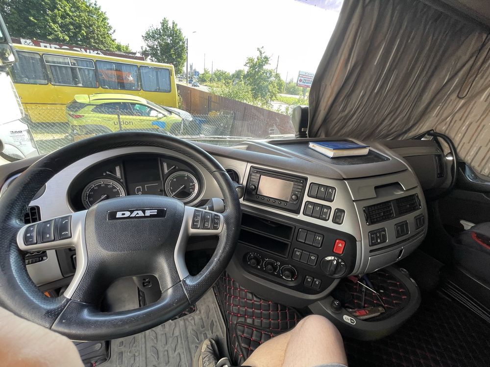 Тягач DAF XF460FT