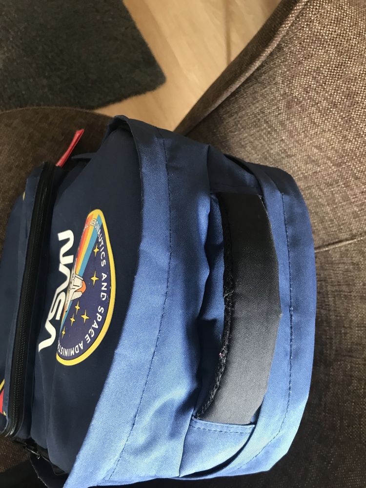 Plecak z napisem NASA