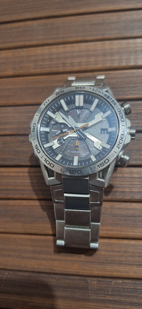Casio edifice  EQB-2000DB