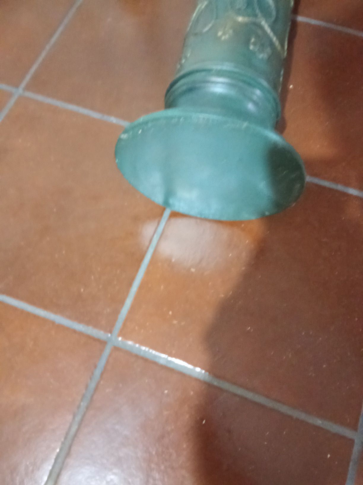 Coluna de suporte para vasos ou estátuas