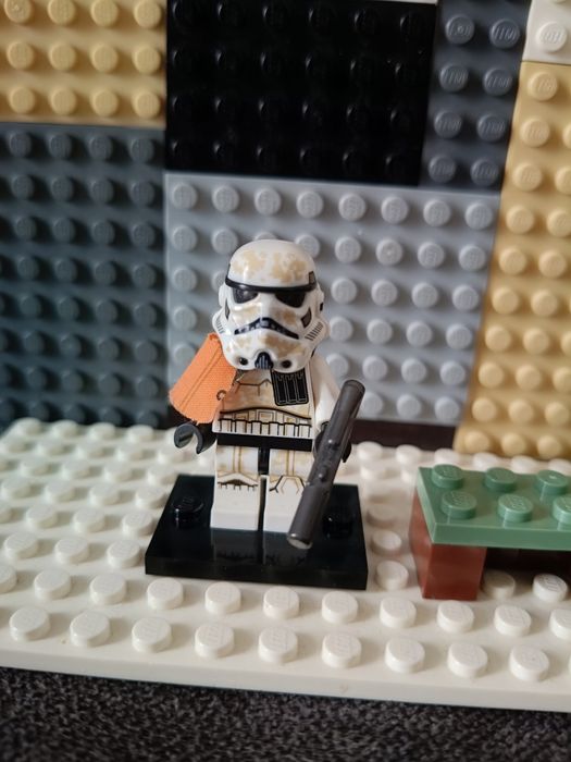 Lego Star Wars Sandtrooper Minifigurka 75290+blaster