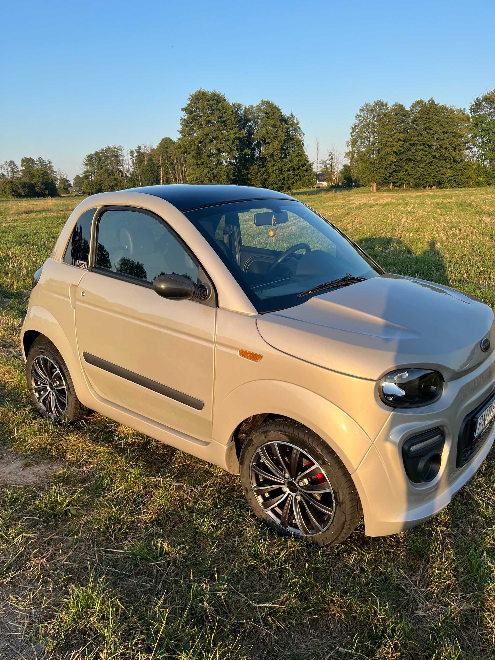 MICROCAR DUE, pojazd od 14 lat, kat AM,2 komplety opon, jak AXIAM, L6e
