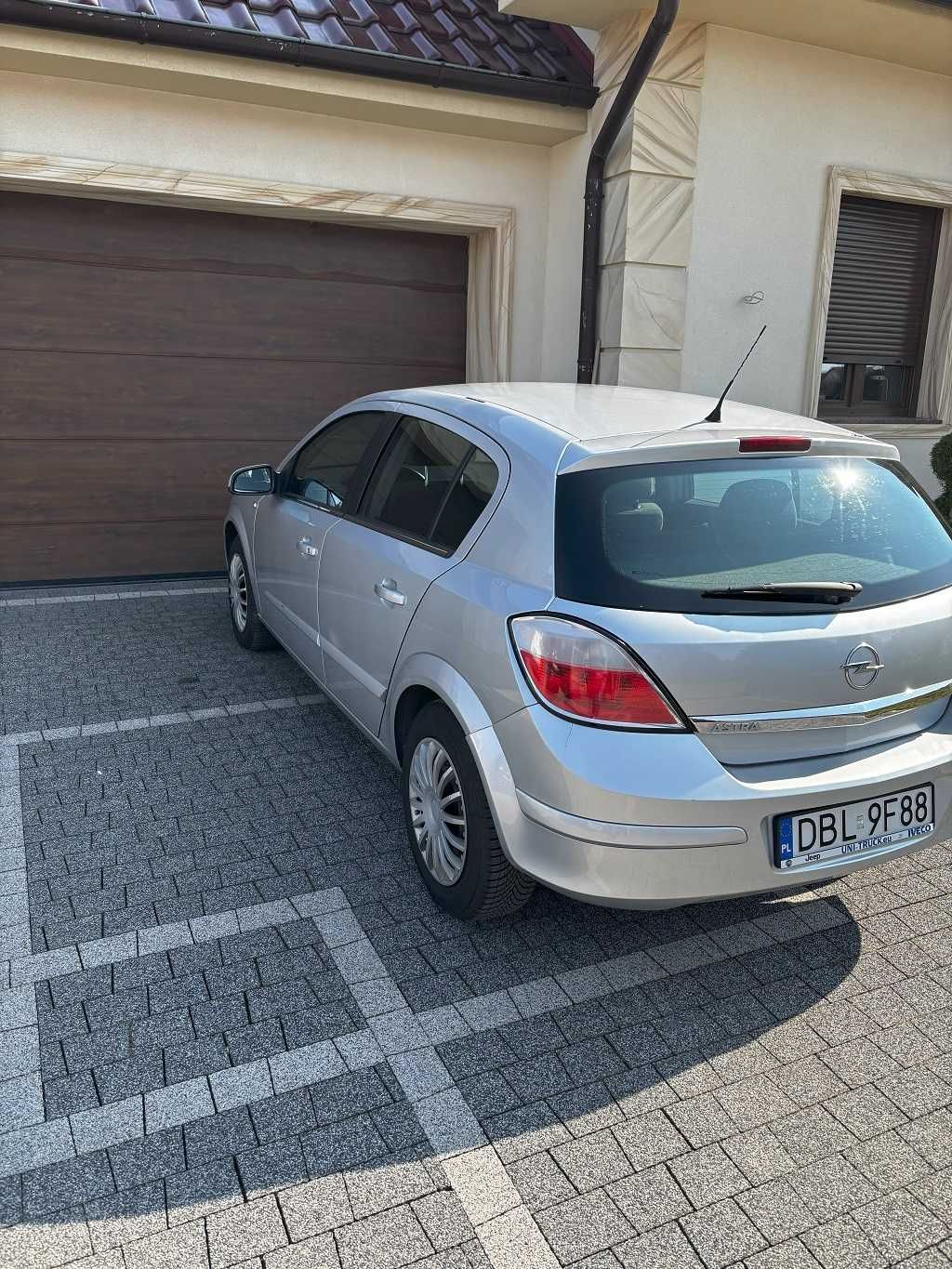 Opel Astra H(III) Hatchbtack 1.8 Benzyna 125 KM + LPG
