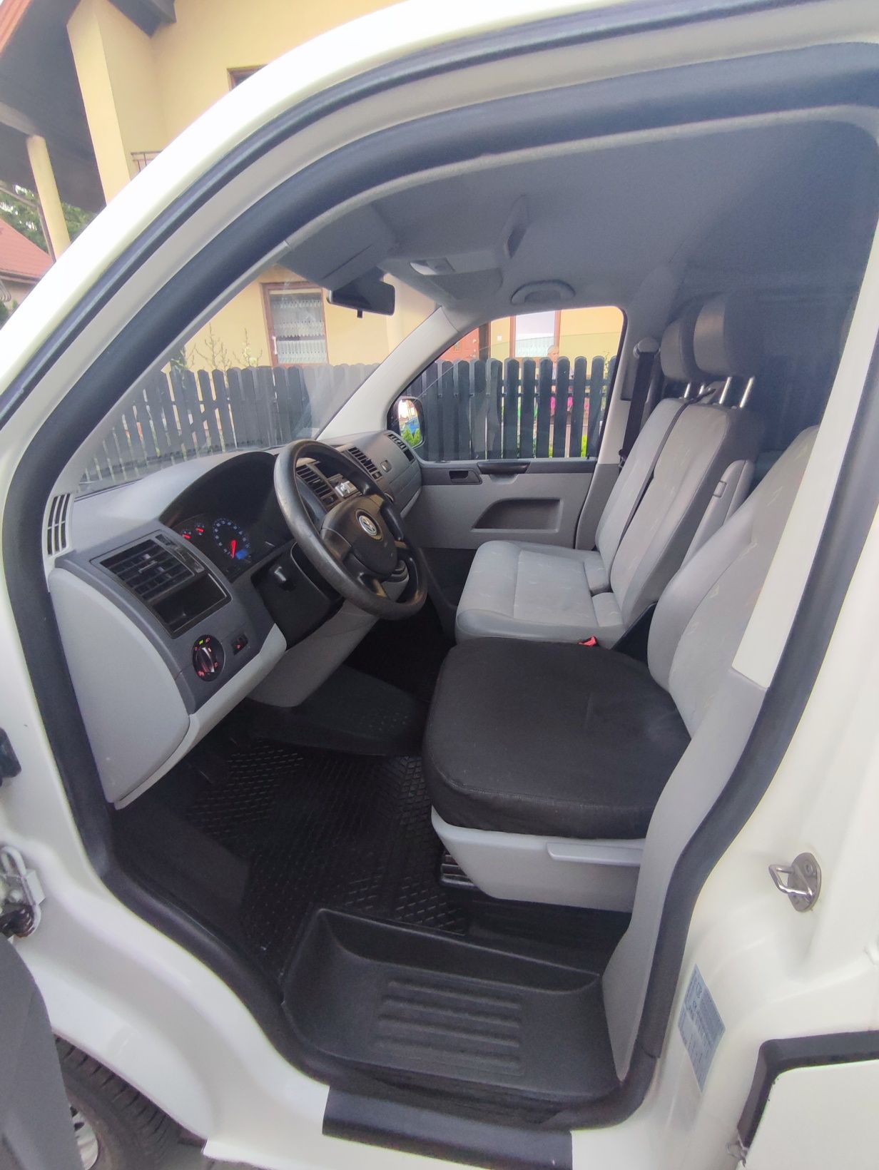 VW Transporter T5, 9 osobowy
