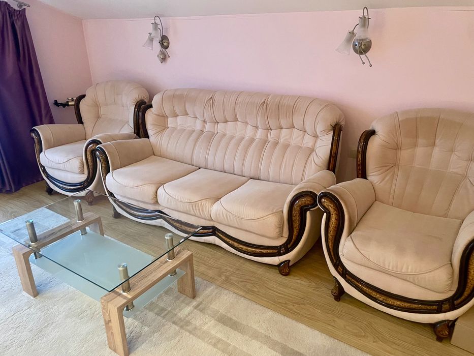 Диван з двома кріслами