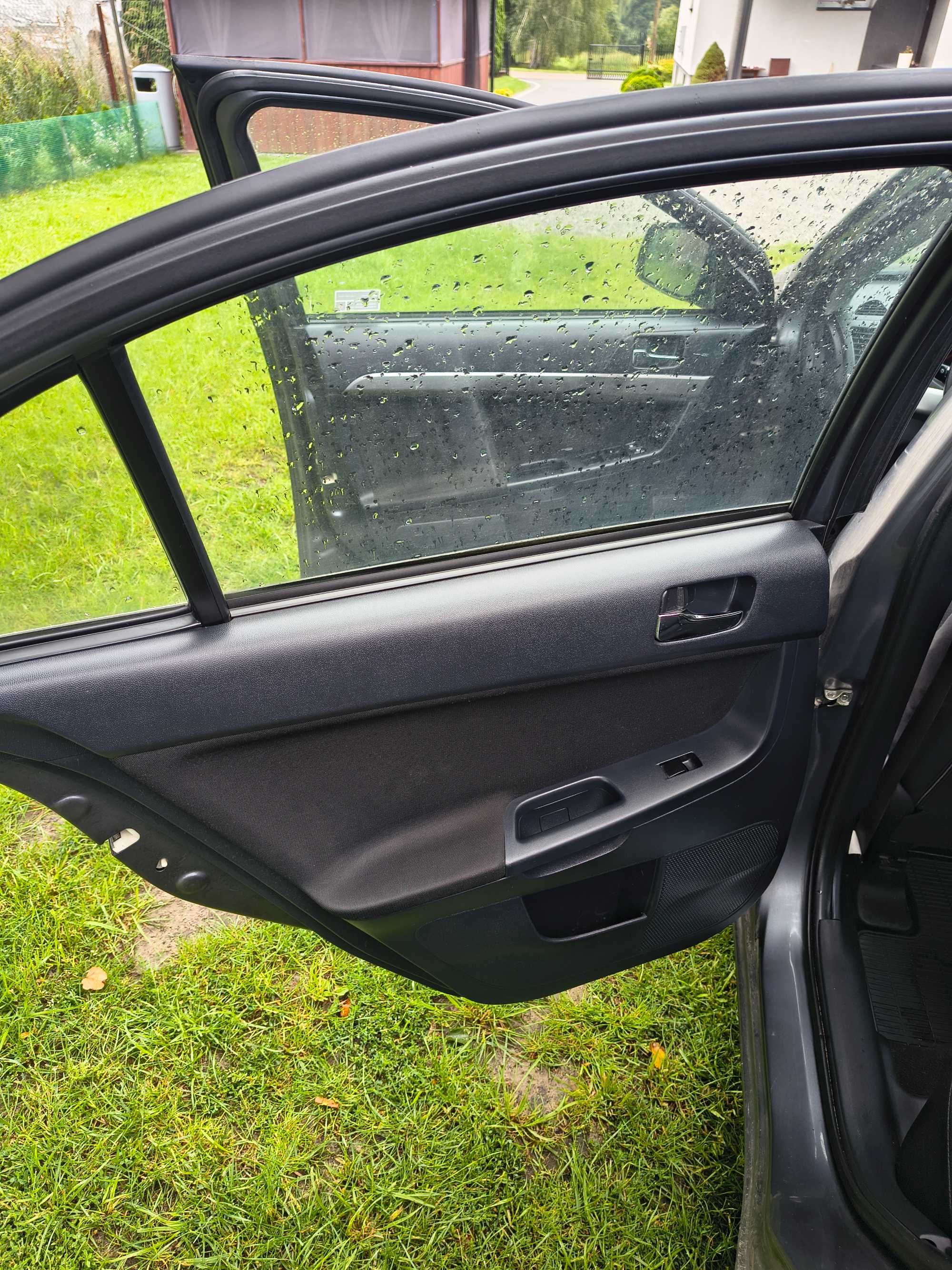Mitsubishi Lancer sportback 2008 rok 1.8 lpg
