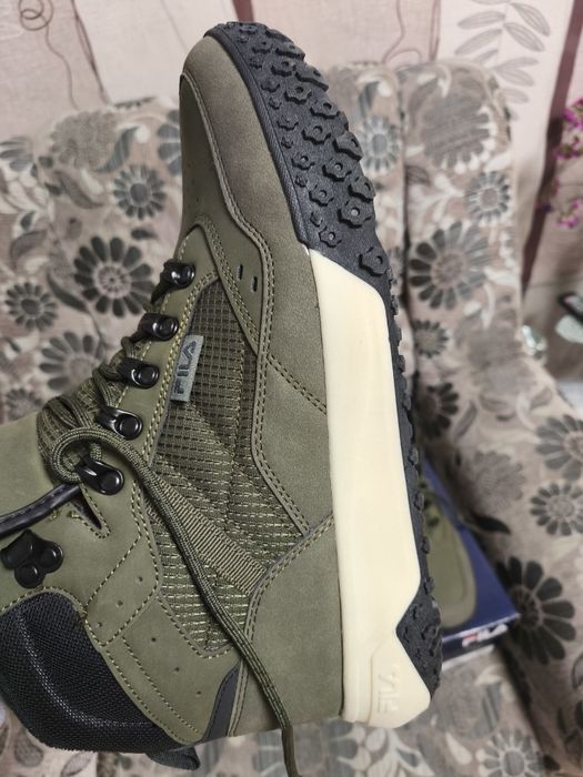 Продам ботинки  45 размера