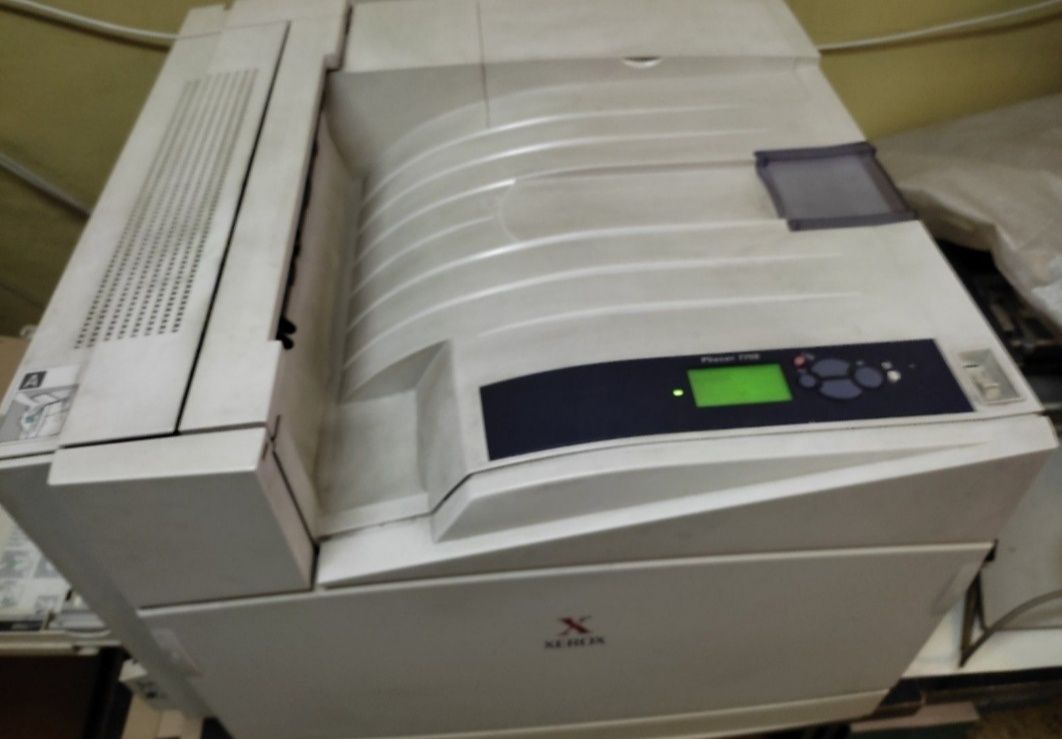 Цветной лазерный принтер Xerox Phazer 7750