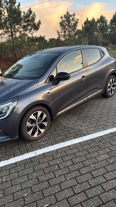 Renault Clio 1.5 Blue dCi 100 Limited 5p - Cilindrada: 1461 - Cinzento