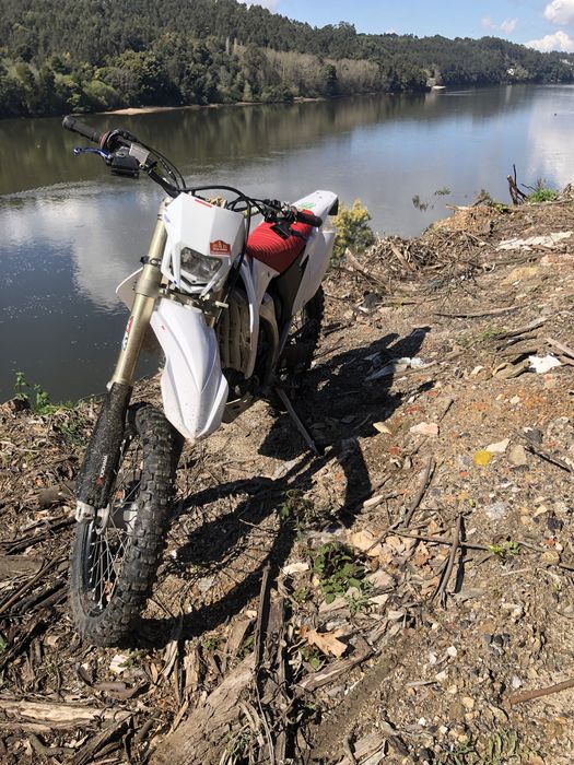 YAMAHA WR 250 F matriculada