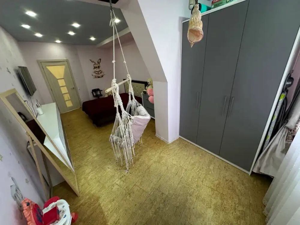 Продам 3-комн.квартиру 153 м.кв. Ремонт.В центре. Созидатель. Гоголя.