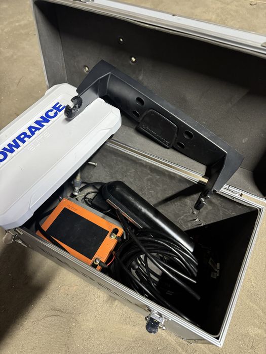Эхолот Lowrance FS7