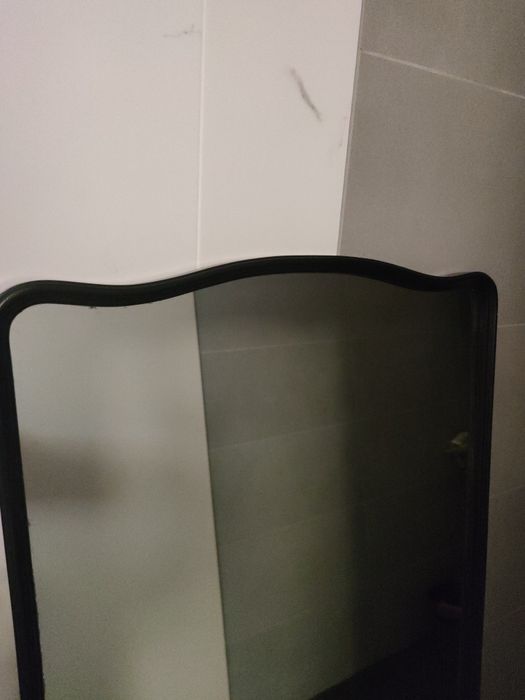 duze lustro drewniana rama czarna